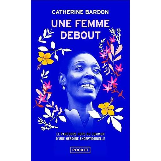 Une femme debout
